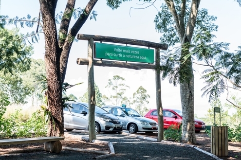 Visitantes da Trilha da Cachoeira contam com novo estacionamento