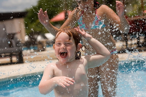 Cuidados com as crianças na piscina e na Represa Jurumirim
