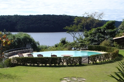 Cerca viva: privacidade com toque especial na sua casa de campo